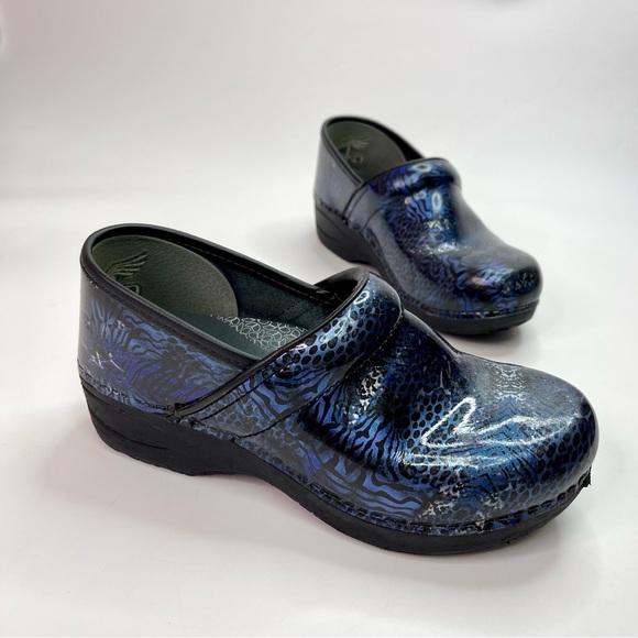 Dansko Shoes - Dansko XP 2.0 Clogs Shoes Animal Print